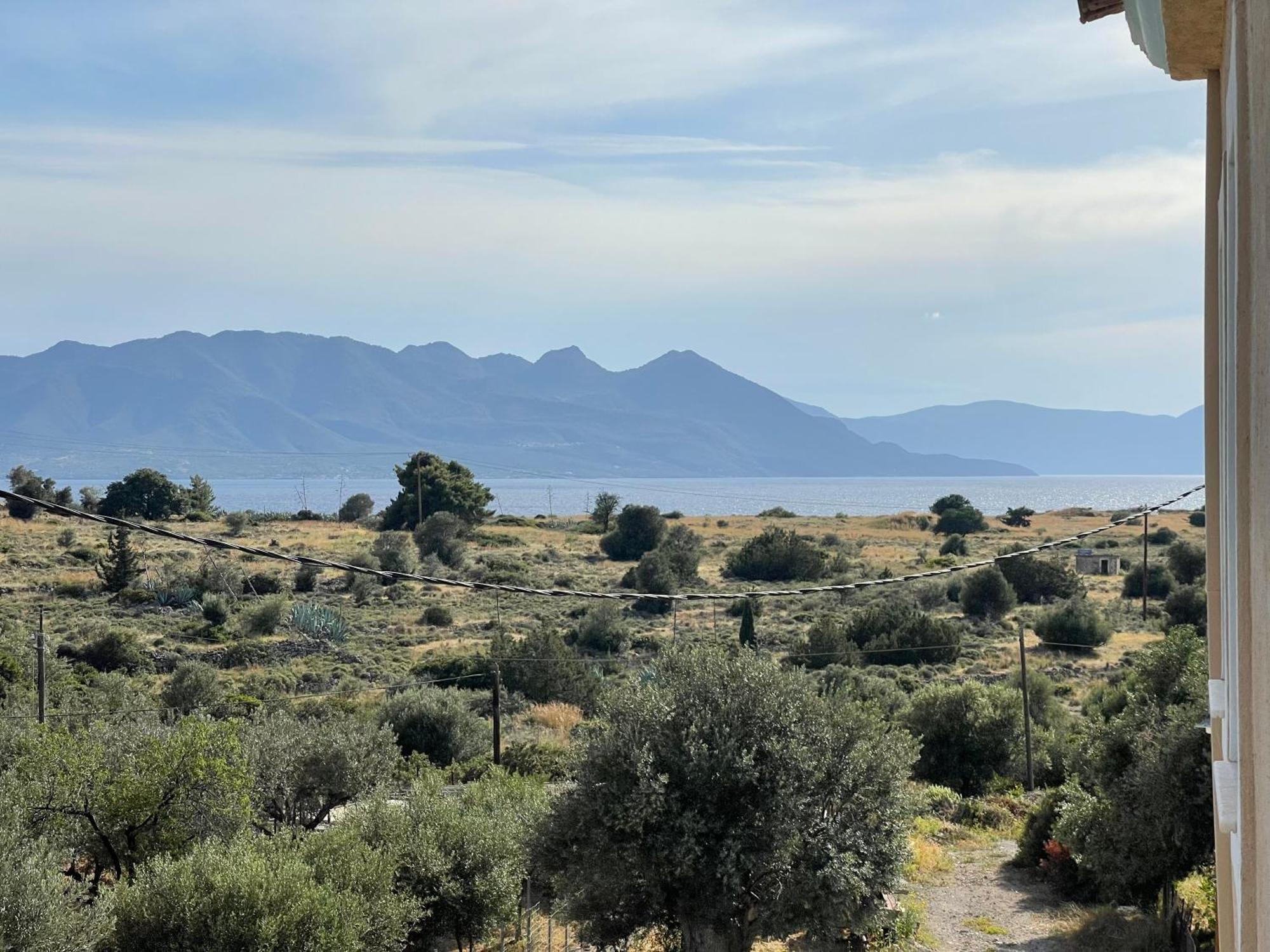 Aegina Luxury Family με θέα βουνό και θάλασσα 90τμ Perdika (Aegina)