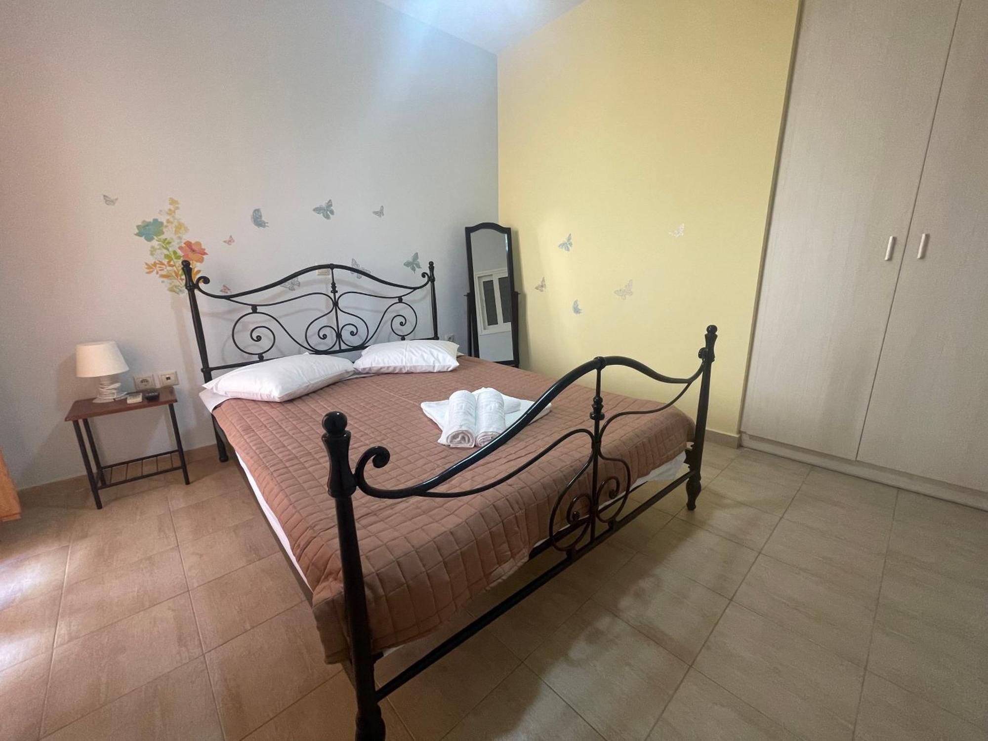 Aegina Luxury Family με θέα βουνό και θάλασσα 90τμ Perdika (Aegina)