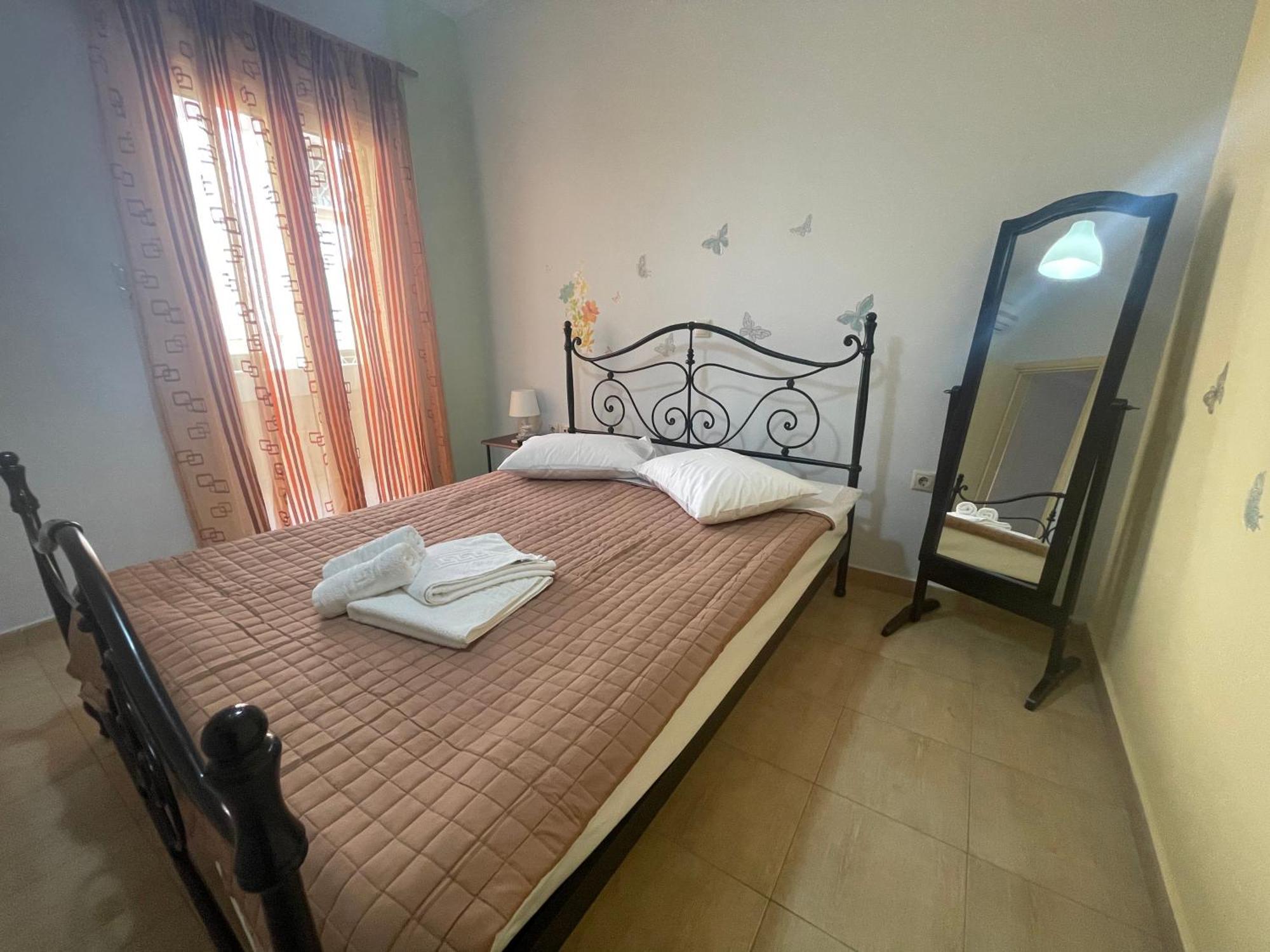 Aegina Luxury Family με θέα βουνό και θάλασσα 90τμ * Perdika (Aegina)